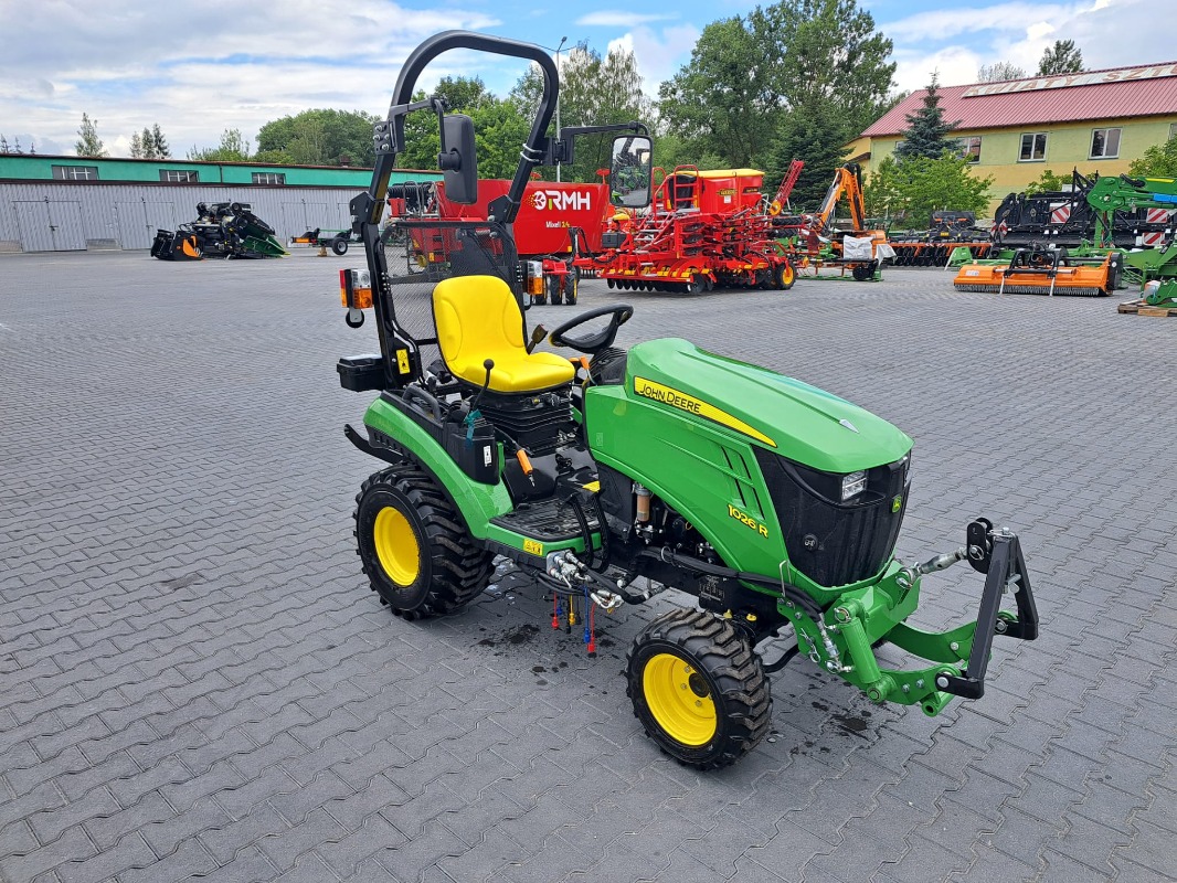 John Deere 1026R - Ciągnik