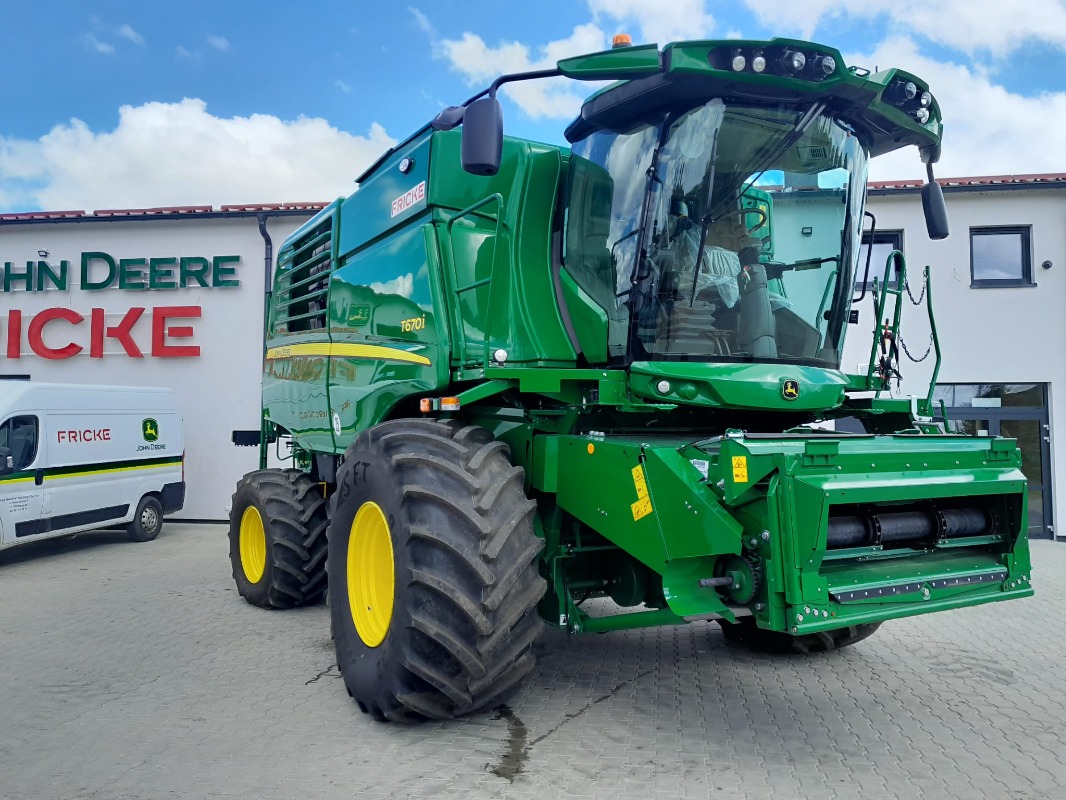 John Deere T 670i - Combine harvester