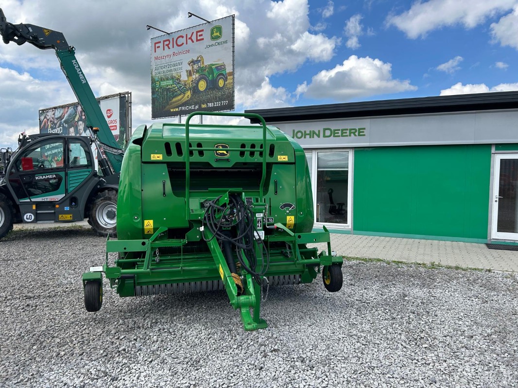 John Deere F 441M - Appuyez sur - Presse à balles rondes