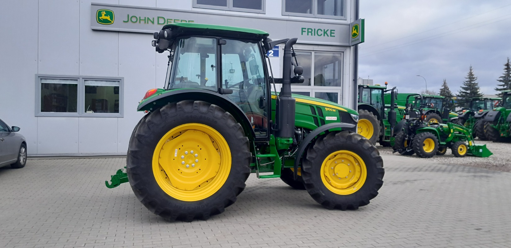 John Deere 5100M - Tracteur