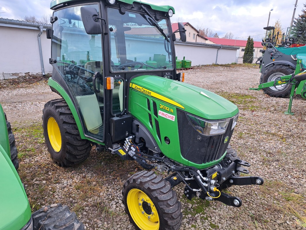 John Deere 2032R - Ciągnik