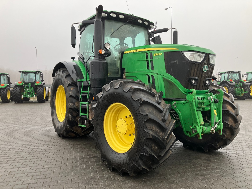 John Deere 6250R - Tracteur